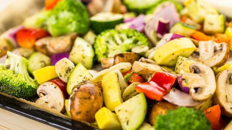 5 truques para deixar seus legumes assados crocantes por fora e macios por dentro