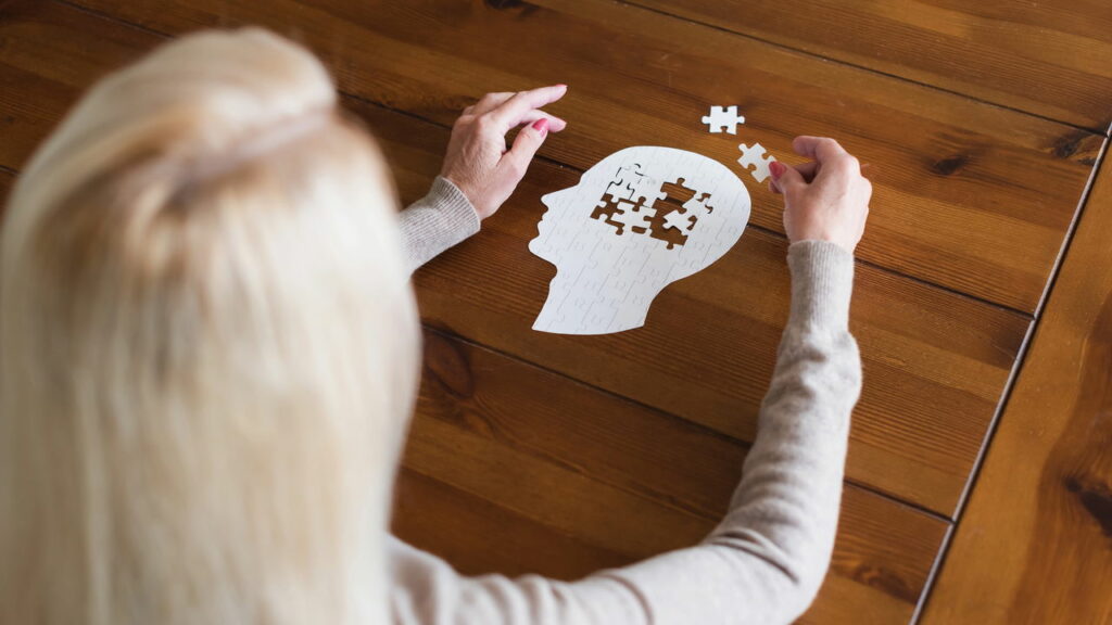 3 motivos que explicam por que é fácil lembrar nomes e esquecer rostos