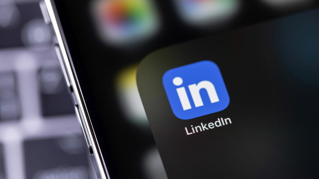 O melhor guia para virar referência no LinkedIn e crescer em 2025