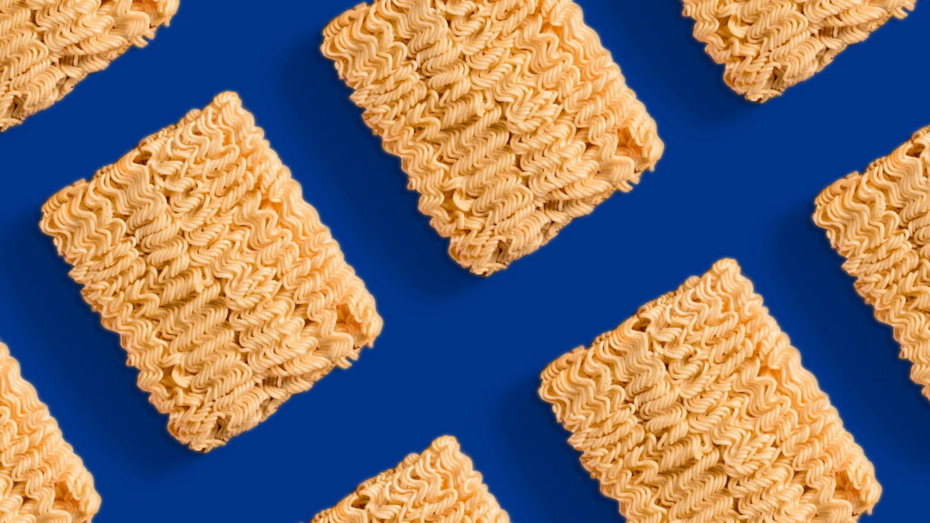 O lado oculto do macarrão instantâneo