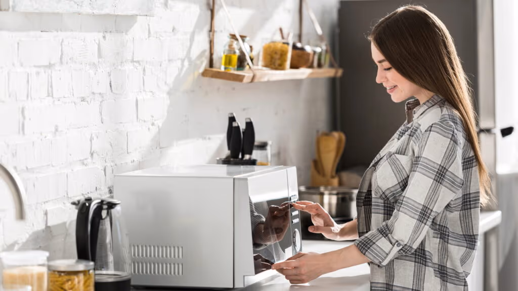 7 receitas de micro-ondas práticas para refeições rápidas e gostosas