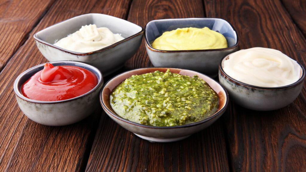 5 receitas de molho rápido para dar mais sabor às refeições