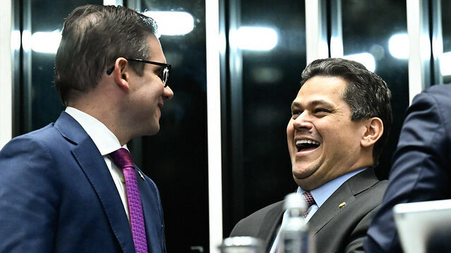 PEC da Blindagem azeda relações entre Motta e Alcolumbre