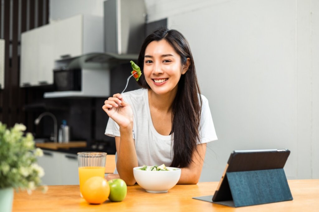 Veja como a alimentação interfere na saúde do cérebro