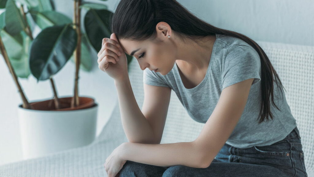 10 frases que uma mulher usará quando desistir silenciosamente da felicidade