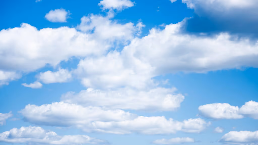 Esse fenômeno raro faz nuvens formarem figuras perfeitas no céu