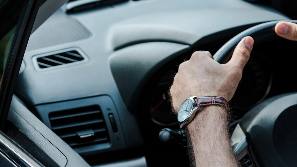 Quais são os principais erros de novatos ao volante e como evitá-los no dia a dia