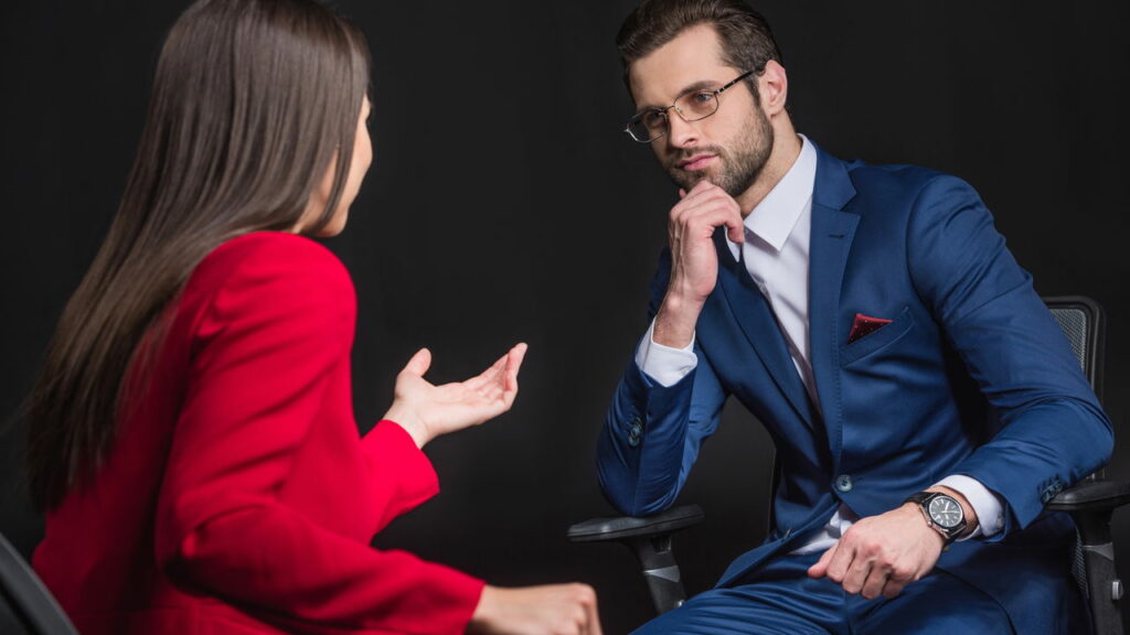 O truque dos bilionários para dominar qualquer conversa