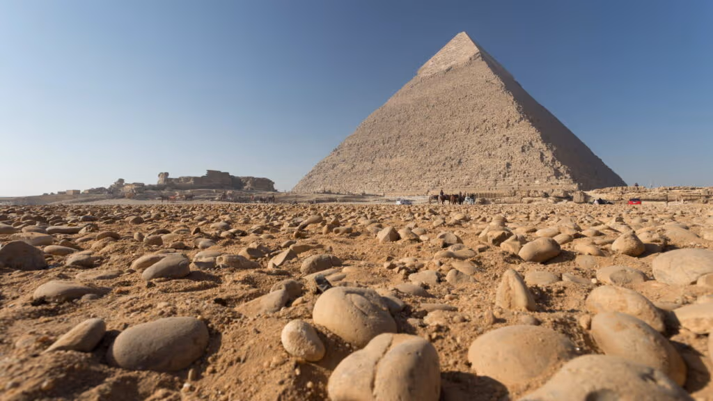 O segredo que faz as pirâmides do Egito durarem mais que qualquer monumento
