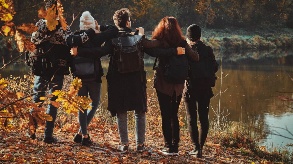 10 atitudes de quem é gentil mas vive com poucos amigos por perto