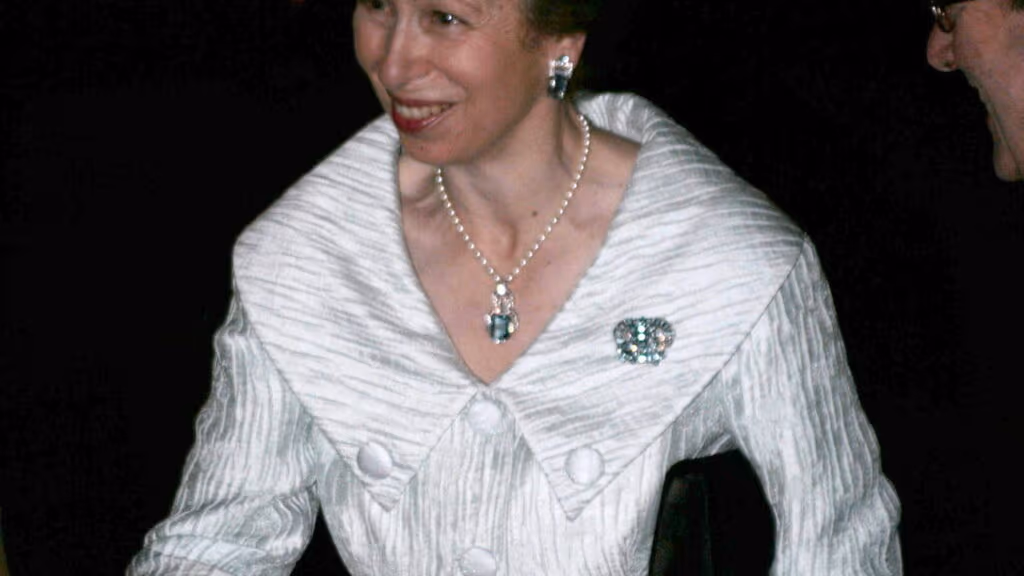 Acidente da Princesa Anne traz preocupação sobre sua saúde