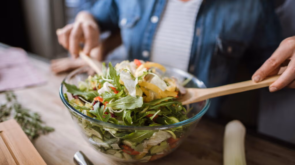Molhos frios para saladas e sanduíches prontos em minutos