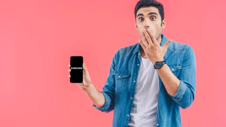 Riscou a tela? A nova da Samsung se regenera em minutos