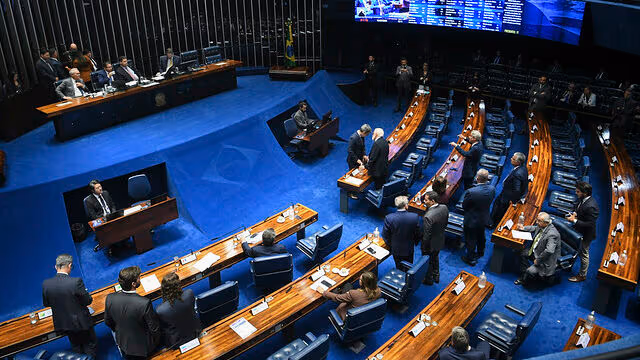 Senado aprova reajuste de 9% em salários das Forças Armadas