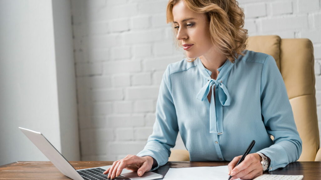 5 passos para trocar de profissão usando só cursos gratuitos e prática