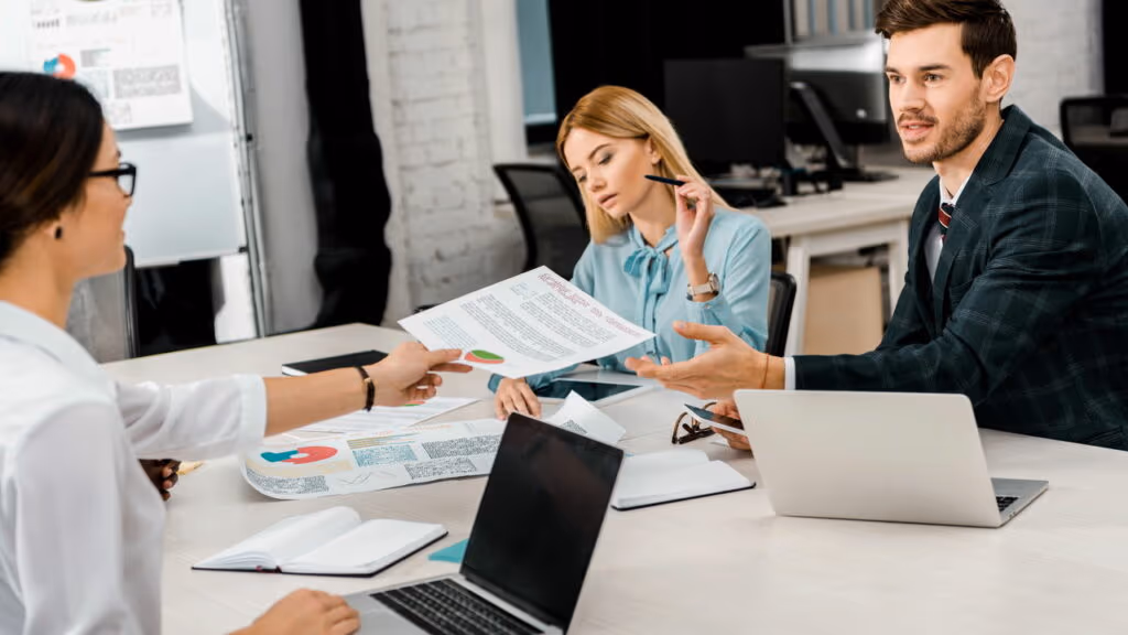 As melhores áreas técnicas para iniciantes com salários acima da média