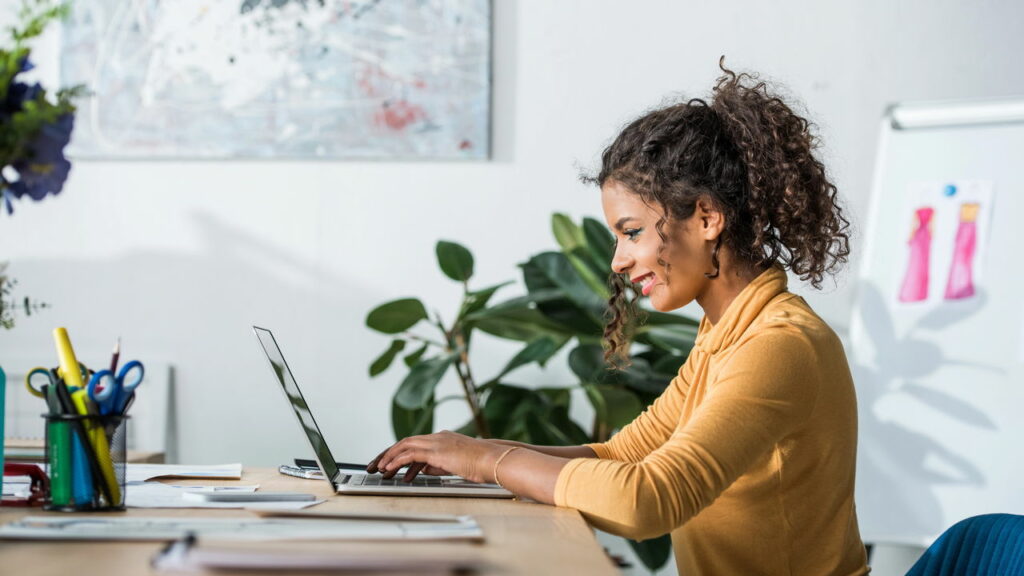 Como ganhar dinheiro criando cursos online sobre temas de nicho