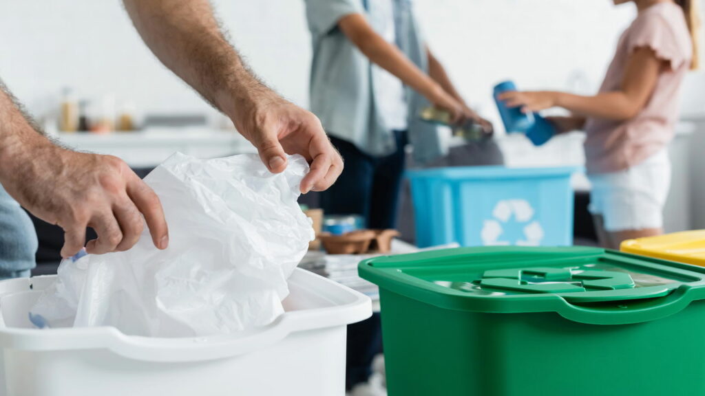 Essa transformação no ateliê com materiais recicláveis vai te inspirar