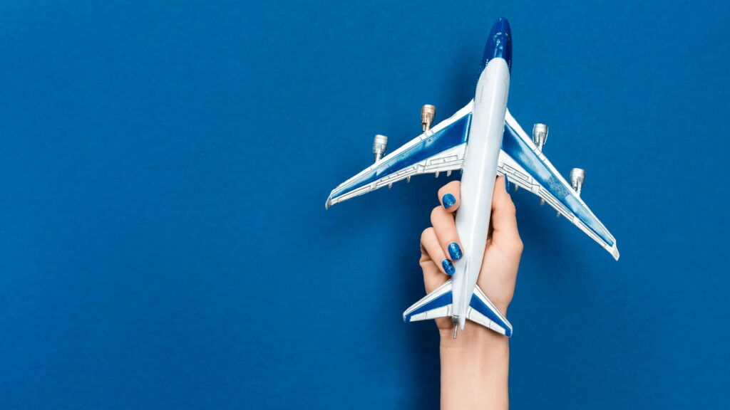 Dicas para encontrar passagens aéreas promocionais sem cair em golpes