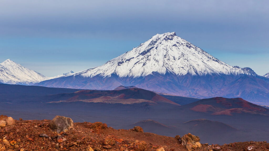 Por que alguns vulcões “adormecidos” podem acordar após milhares de anos?