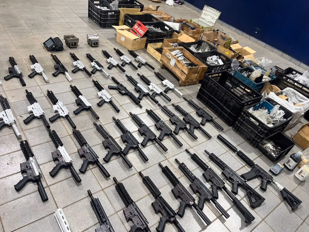 PM fecha fábrica clandestina de armas no interior de SP