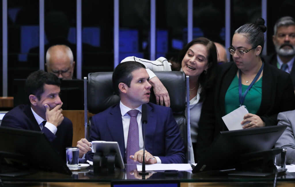 Câmara aprova ‘trem da alegria’ com impacto de pelo menos R$ 20 bilhões