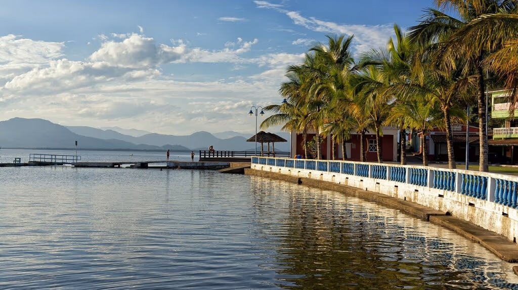 Essa cidade perdida na Mata Atlântica encanta turistas e deixa visitantes boquiabertos