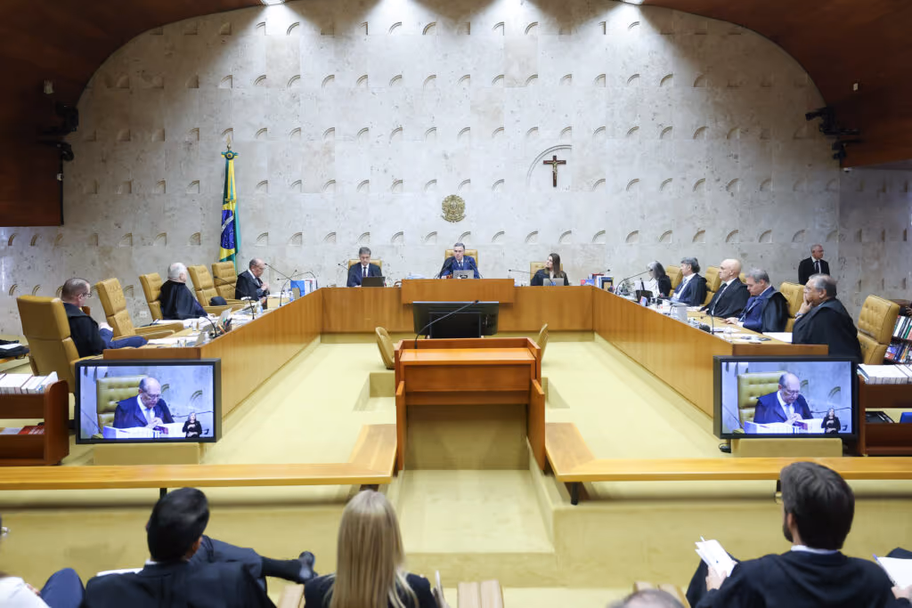 Deputado apresenta projeto para criar código de conduta para ministros do STF