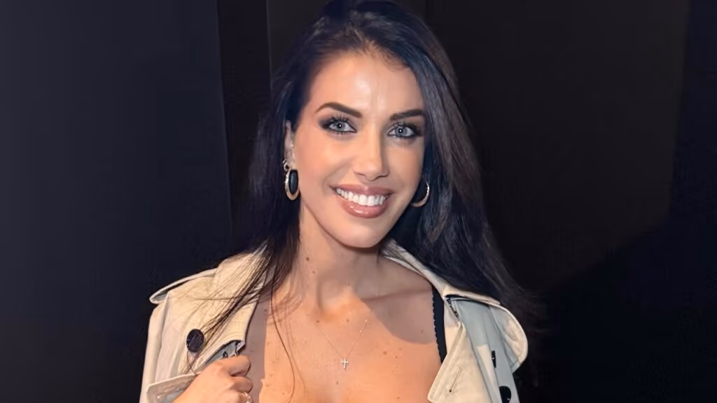 Jornalista grávida Eleonora Boi é mordida por tubarão