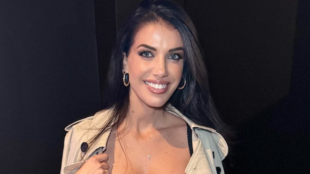 Jornalista grávida Eleonora Boi é mordida por tubarão