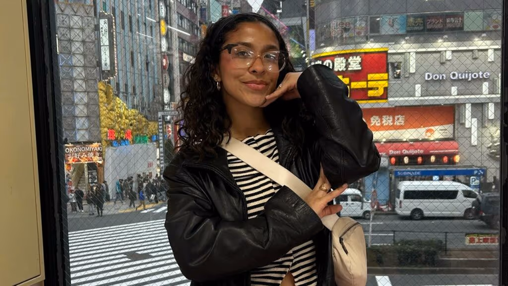 Estrela de “Julie and the Phantoms” anuncia gravidez