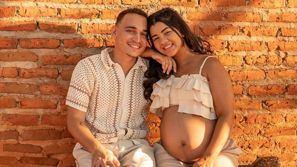 João Gomes faz tatuagem curiosa em homenagem à esposa