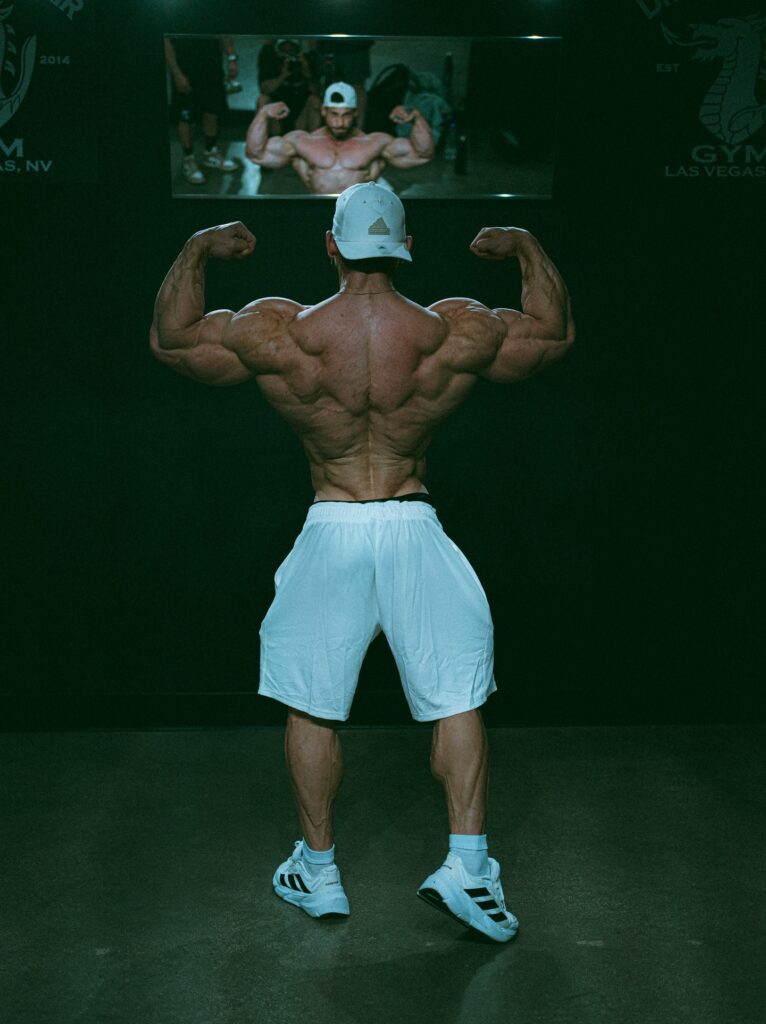 Ramon Dino se prepara intensamente para o Mr. Olympia 2025
