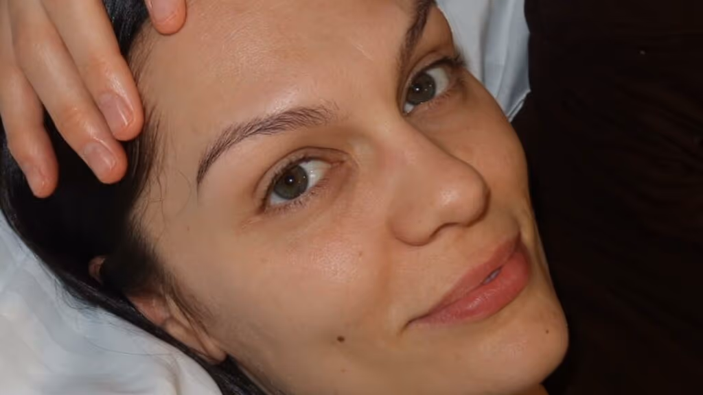 Jessie J desabafa sobre medo de morrer após câncer