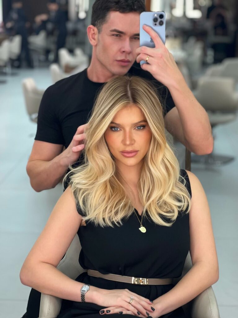 Filha do cantor Leandro surpreende com mudança de visual