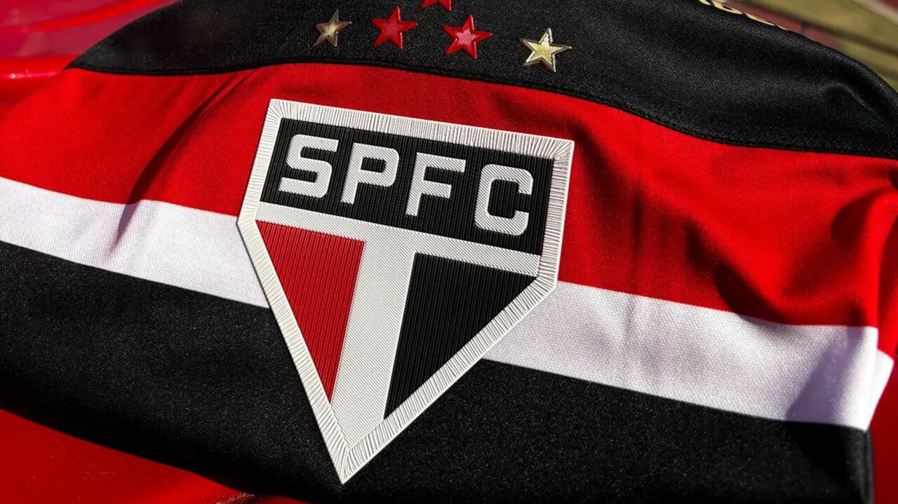 São Paulo FC homenageia jogador falecido com nova camisa