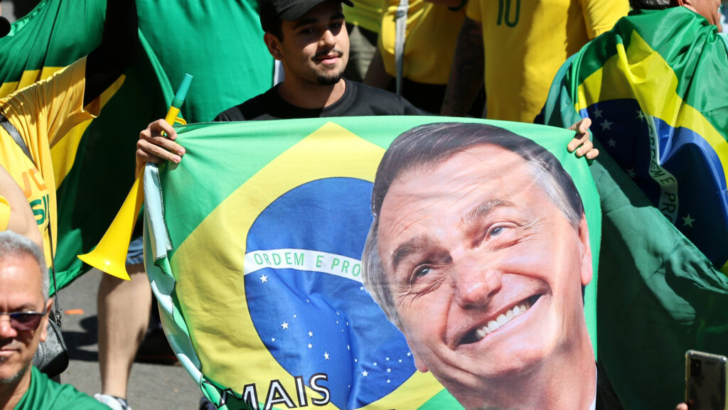 Bolsonaro como escudo