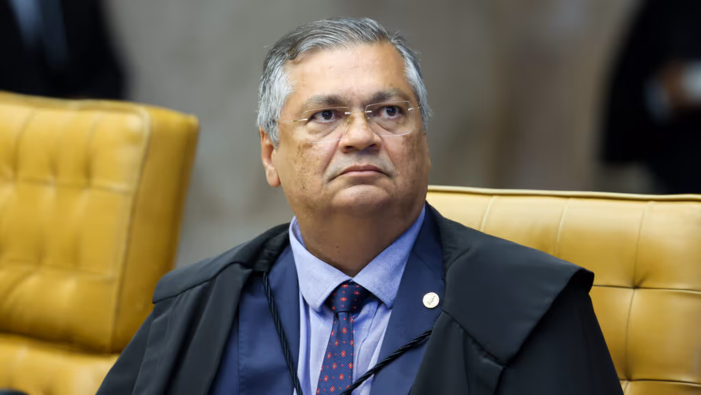 Senadores apresentam pedido de impeachment de Flávio Dino