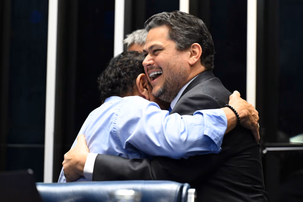 Retrospectiva: o dia em que Davi Alcolumbre voltou ao comando do Senado