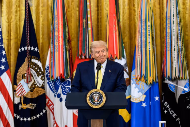 Crusoé: Trump ameaça impor &quot;consequências severas&quot; à Rússia se Putin impedir a paz