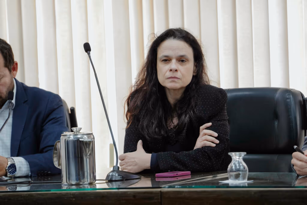 “Cumprimento o Senado por ter colocado a vida acima”, diz Janaina