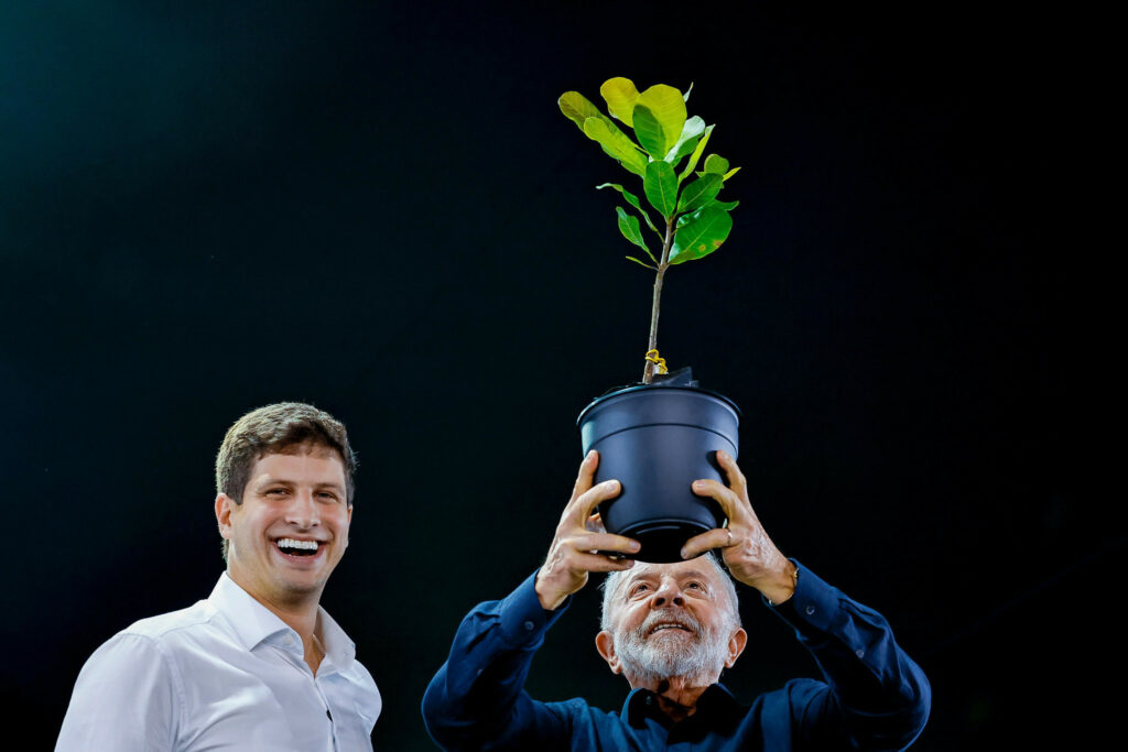 “Lula usa tragédia em Recife para fazer pré-campanha”
