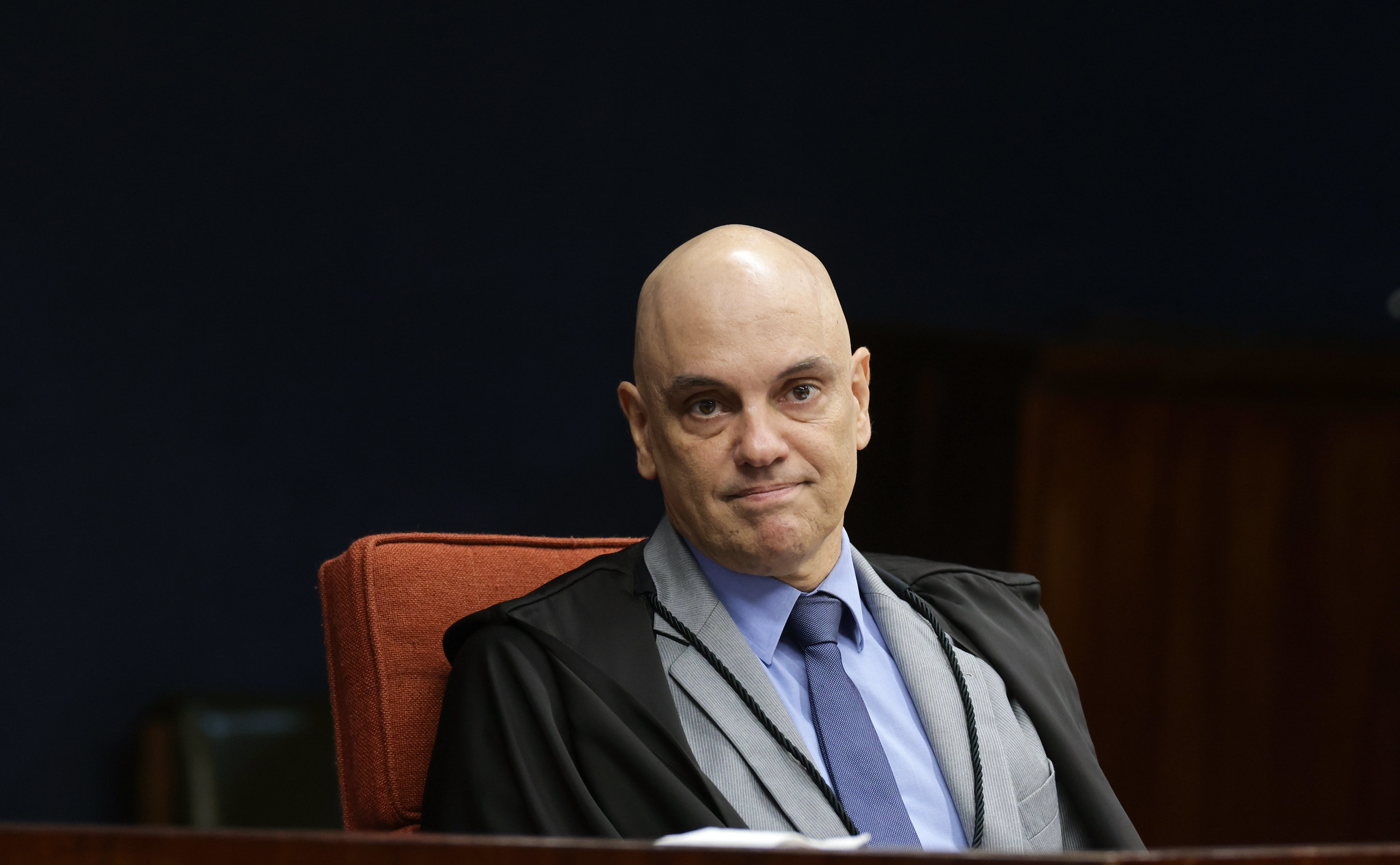 Moraes manda PGR se manifestar sobre reforço policial na casa de Bolsonaro