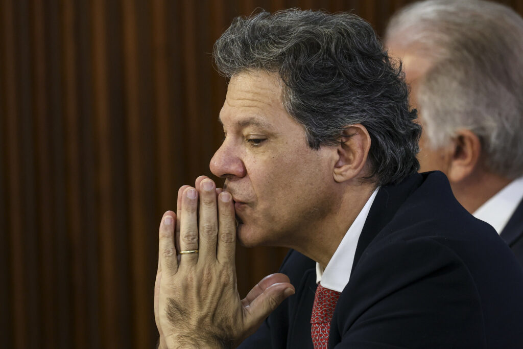 Haddad quer pressa na votação de projeto que pune devedor contumaz