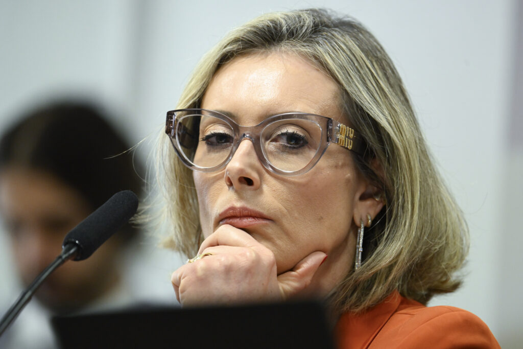 INSS ignorou ofícios com questionamentos sobre descontos, diz coordenadora da DPU