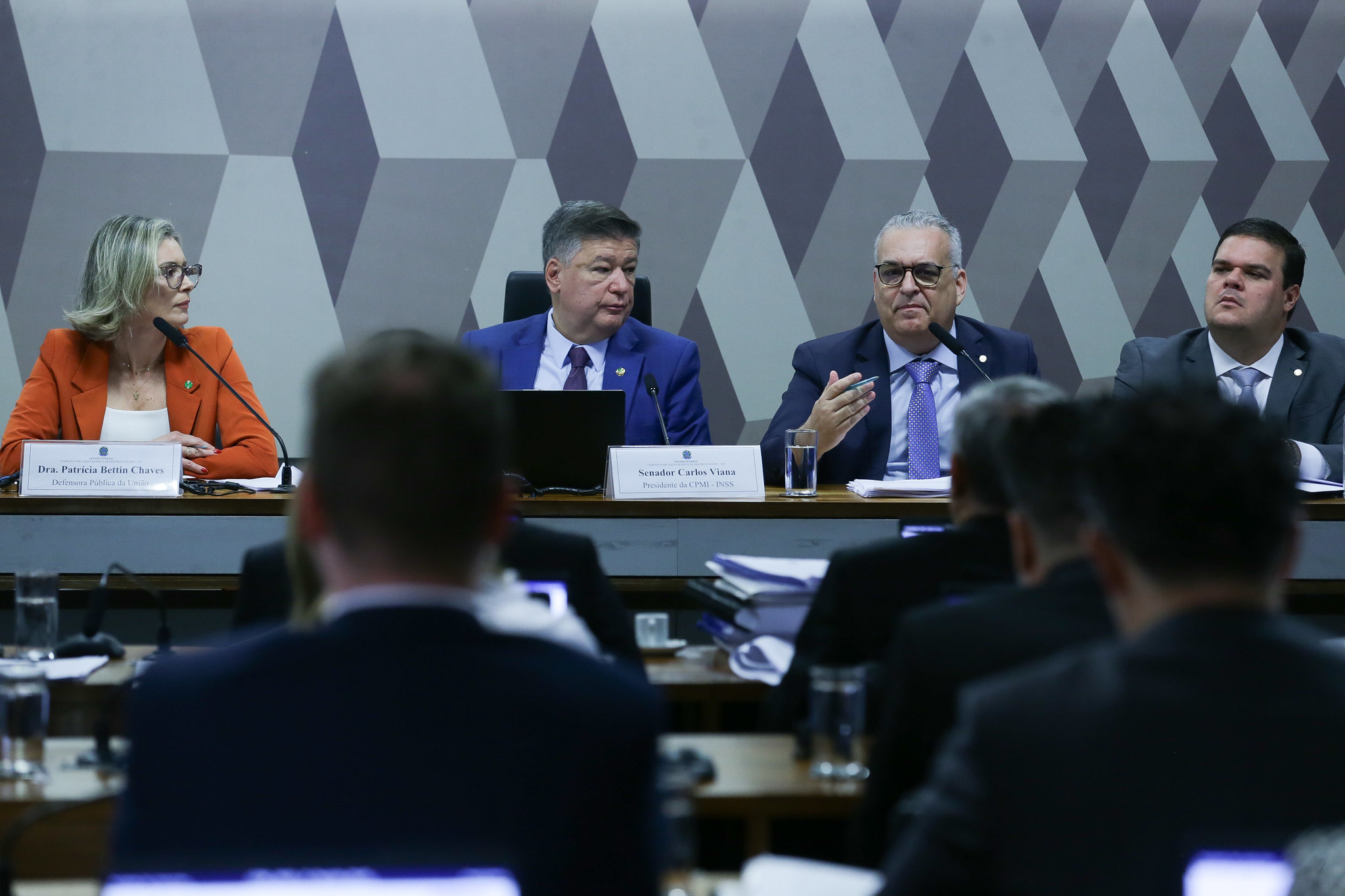 CPMI do INSS marca apresentação do relatório final