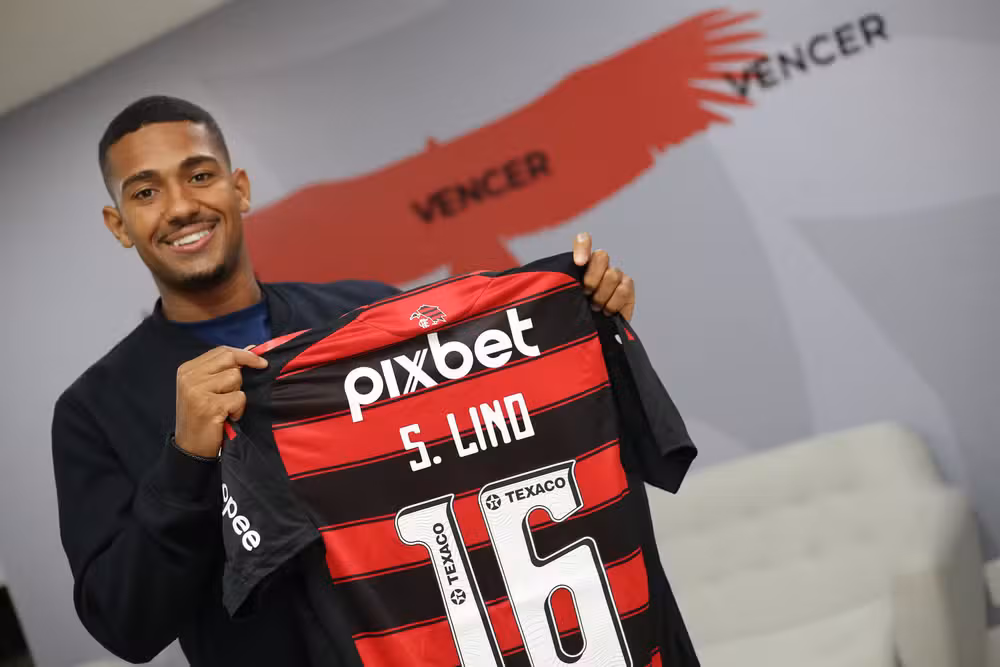 Ancelotti chama atacante do Flamengo para substituir Cunha na Seleção