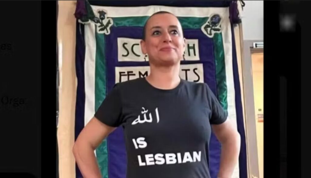 “Allah é lésbica” e Islã é “fascista”, “patricarcal” e “misógino”