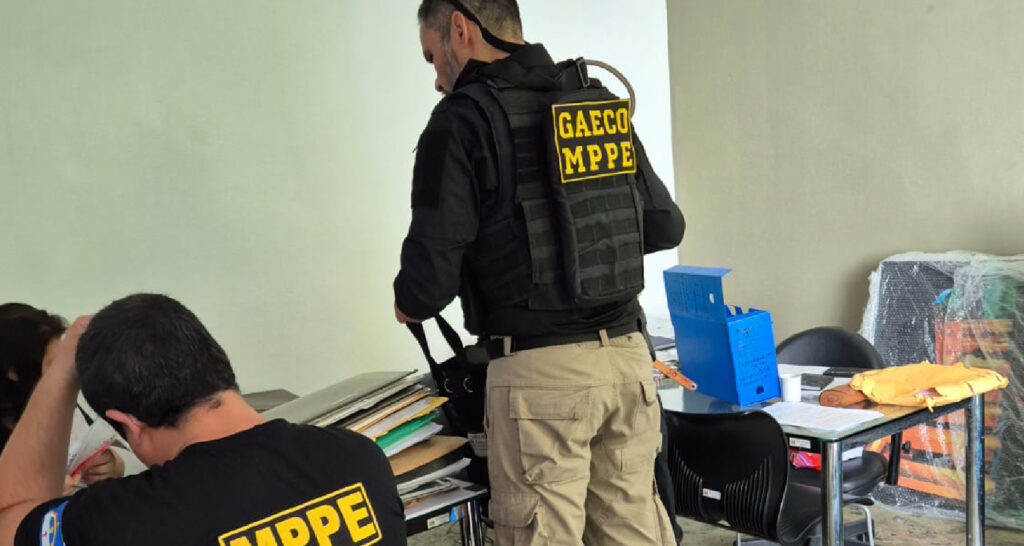 MP deflagra operação que apura desvio de verba na Prefeitura do Recife