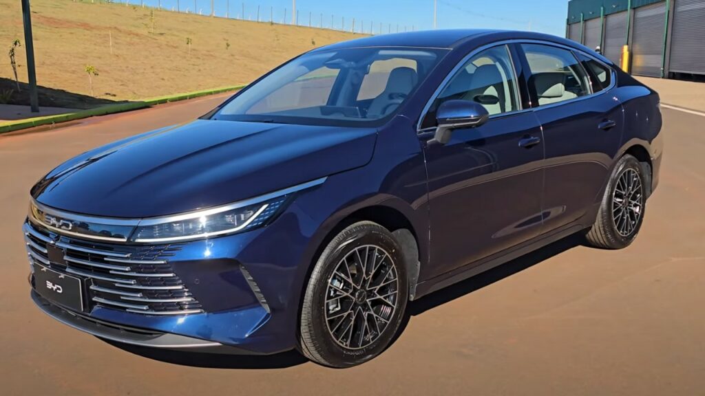 BYD King 2026 entrega 1200 km e economia de verdade no Brasil